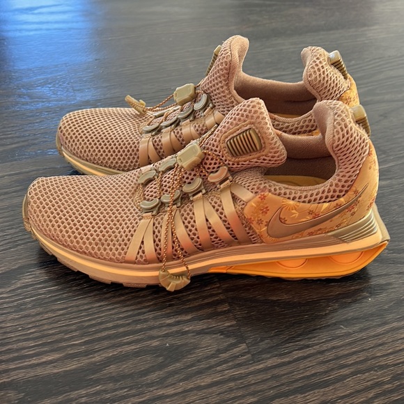 Nike Shox Gravity - Picture 3 of 5